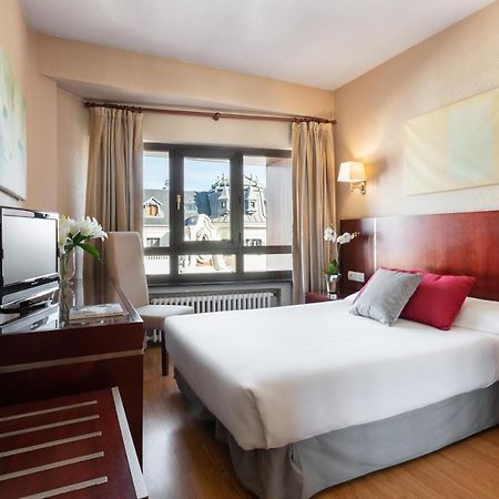 โฮเต็ล ริโอโซล Hotel เลออน ภายนอก รูปภาพ