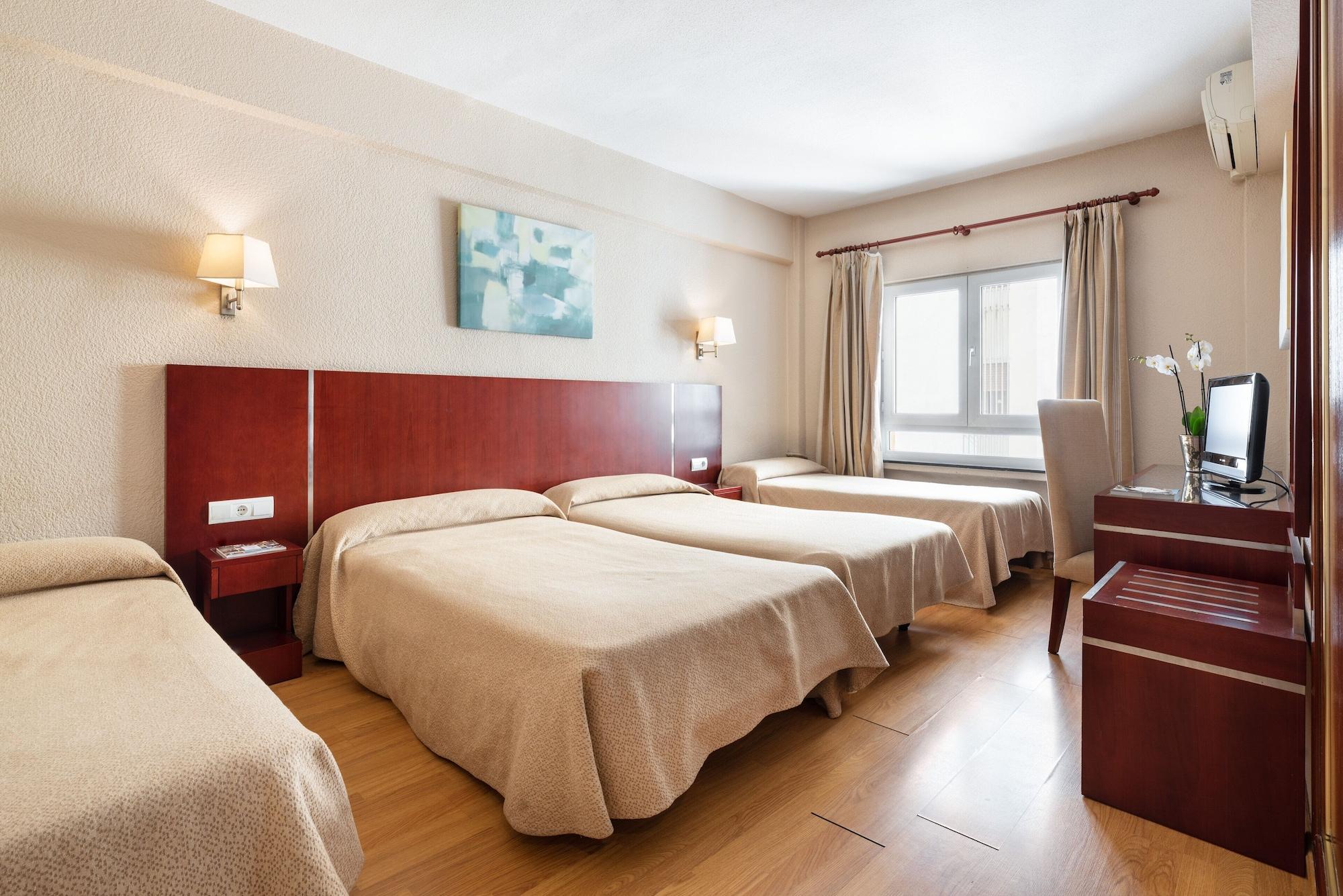 โฮเต็ล ริโอโซล Hotel เลออน ภายนอก รูปภาพ