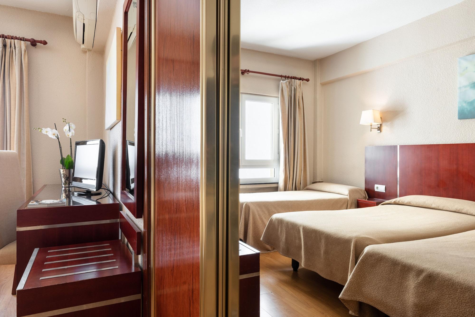 โฮเต็ล ริโอโซล Hotel เลออน ภายนอก รูปภาพ