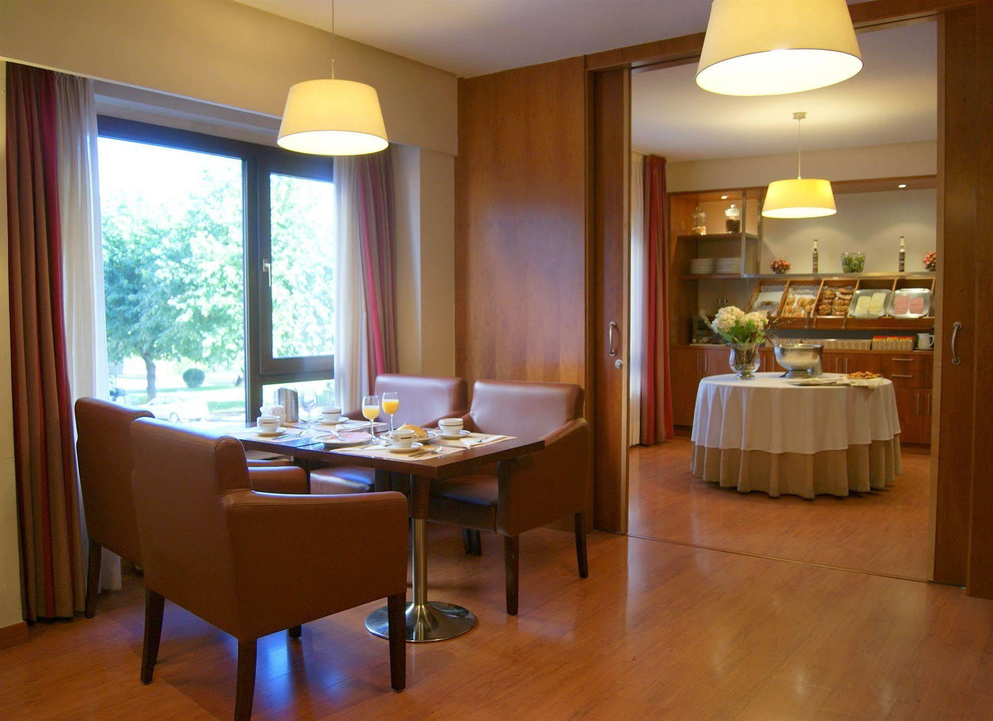 โฮเต็ล ริโอโซล Hotel เลออน ร้านอาหาร รูปภาพ